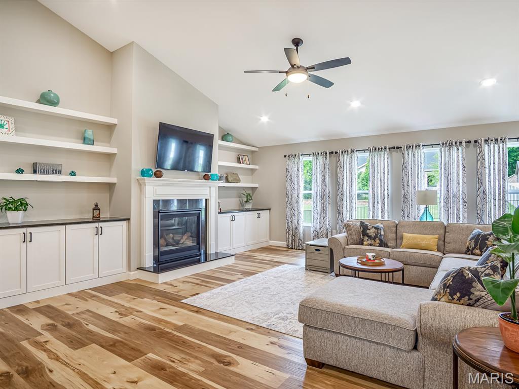 1305 Coleridge Court