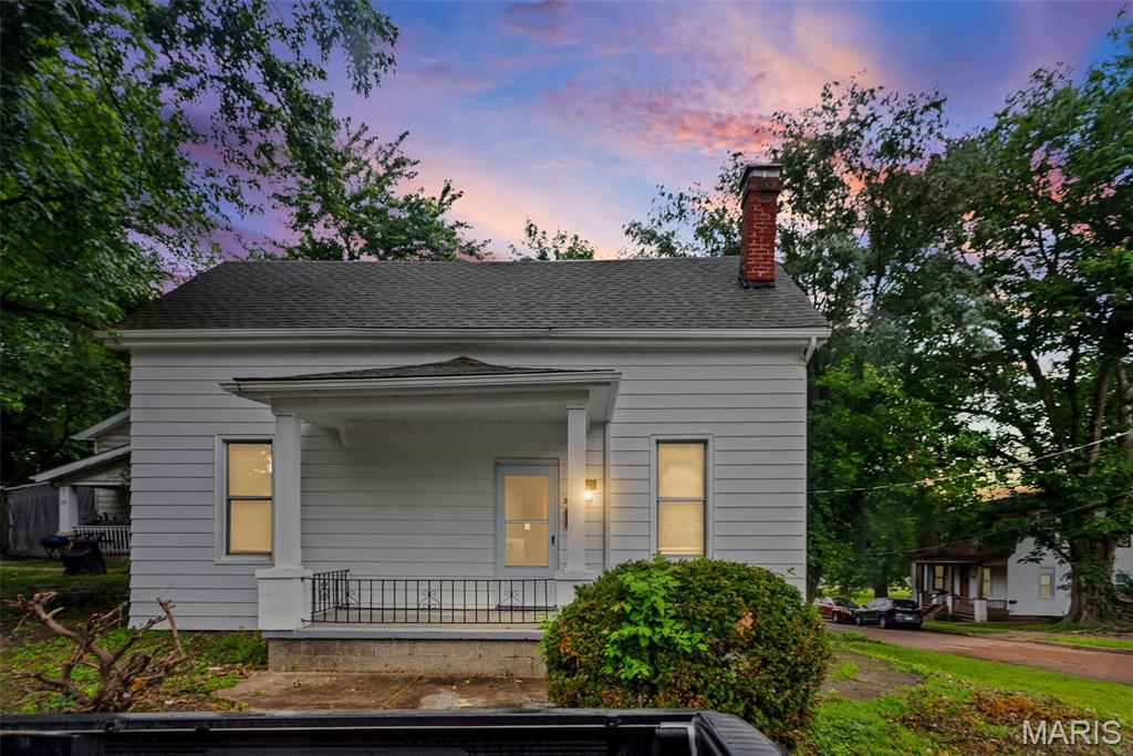 327 N 1st Street