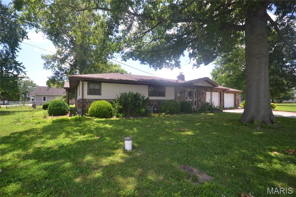 319 Old Floraville Road