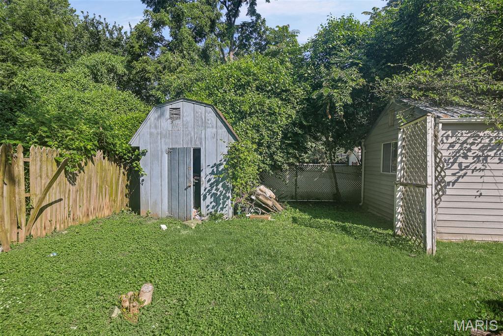 754 Leon Street