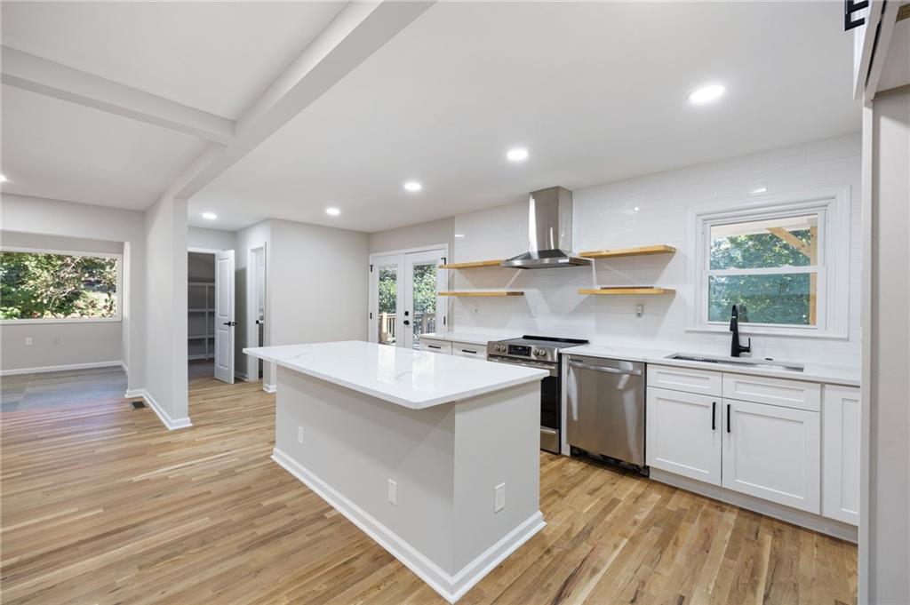 380 Thornwood Drive