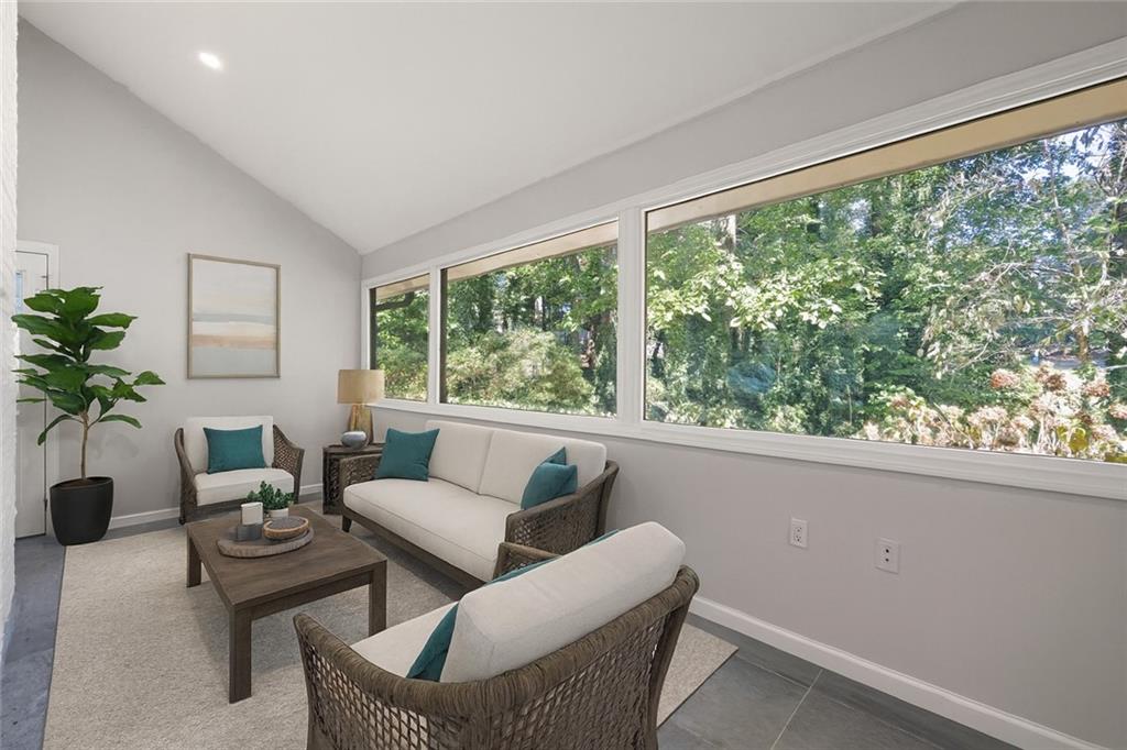 380 Thornwood Drive