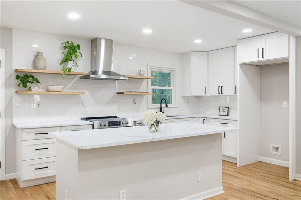 380 Thornwood Drive