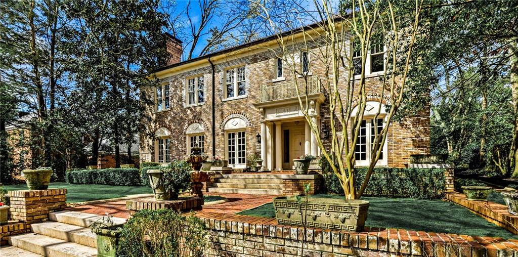 794 Springdale Road NE