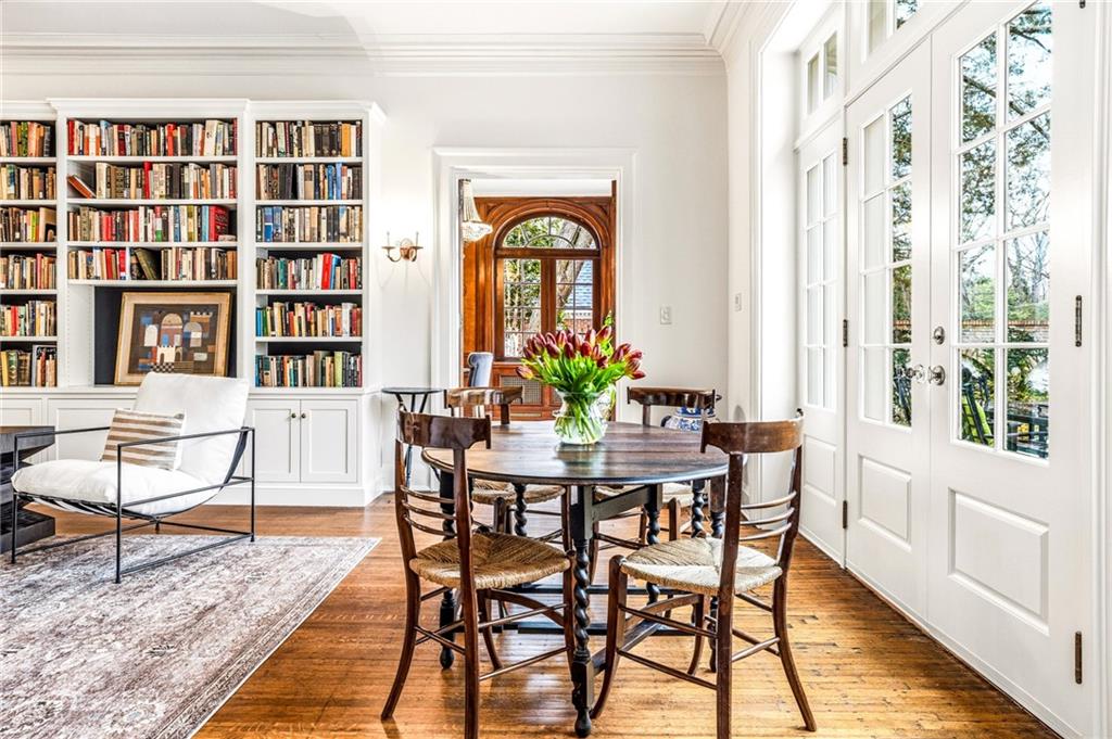 794 Springdale Road NE