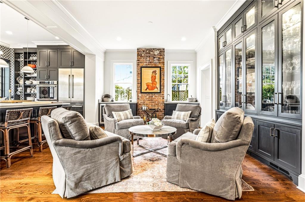 794 Springdale Road NE