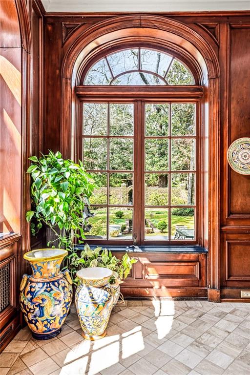 794 Springdale Road NE