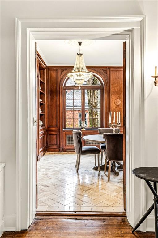 794 Springdale Road NE