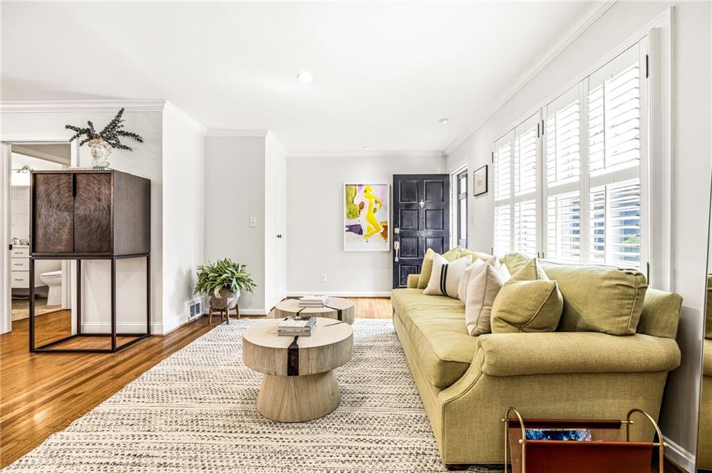 1264 Spring Valley Lane NE