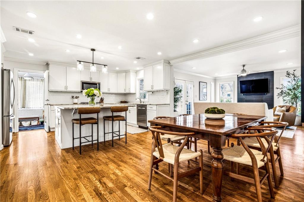 1264 Spring Valley Lane NE