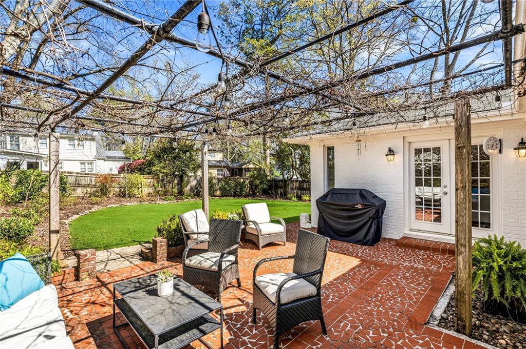 1264 Spring Valley Lane NE