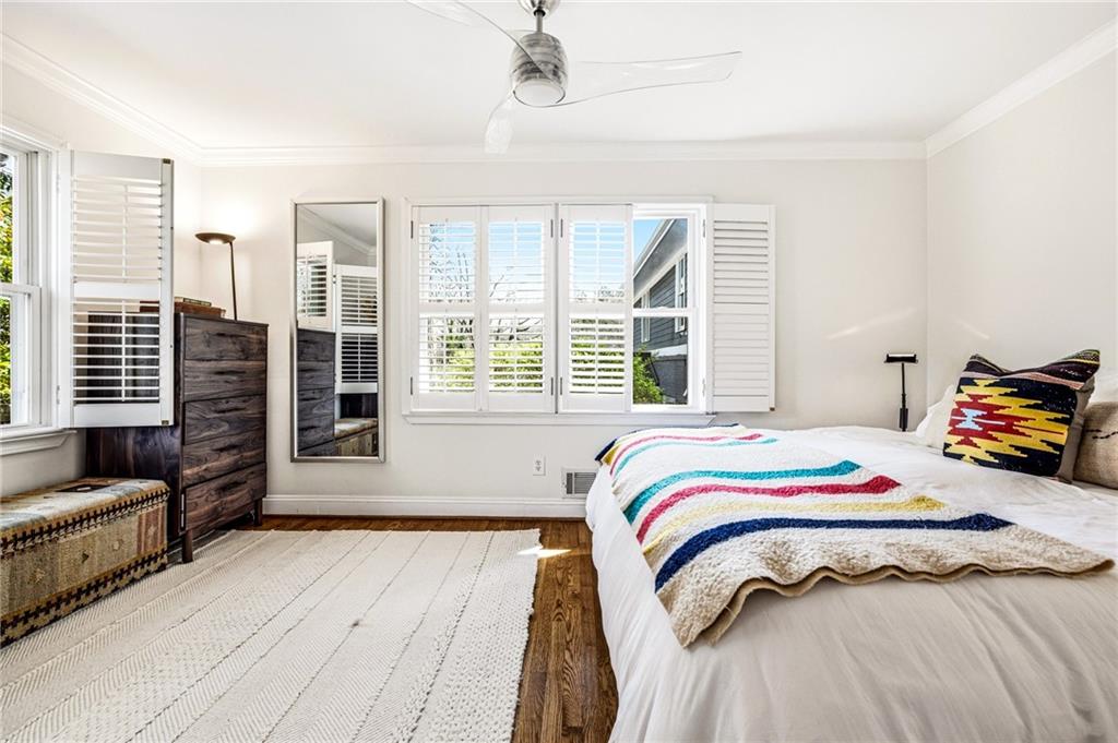 1264 Spring Valley Lane NE