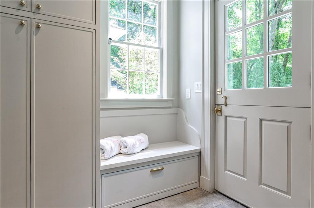 3990 Paces Ferry NW Road