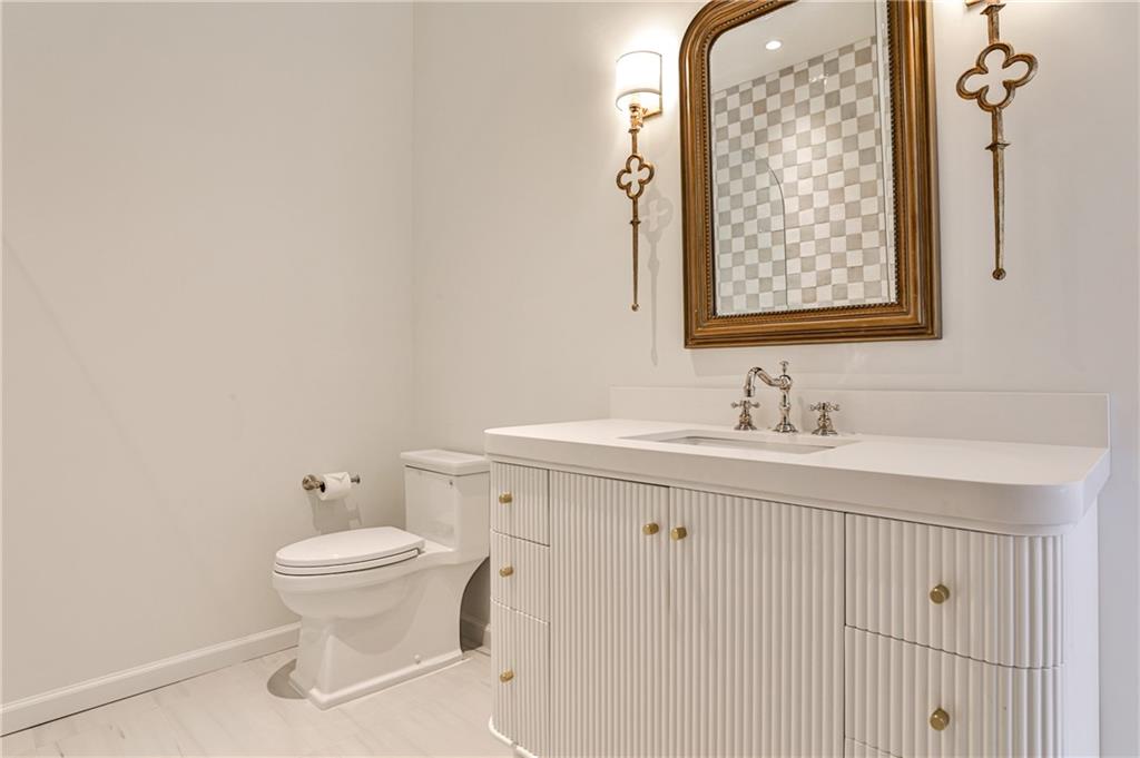 3990 Paces Ferry NW Road