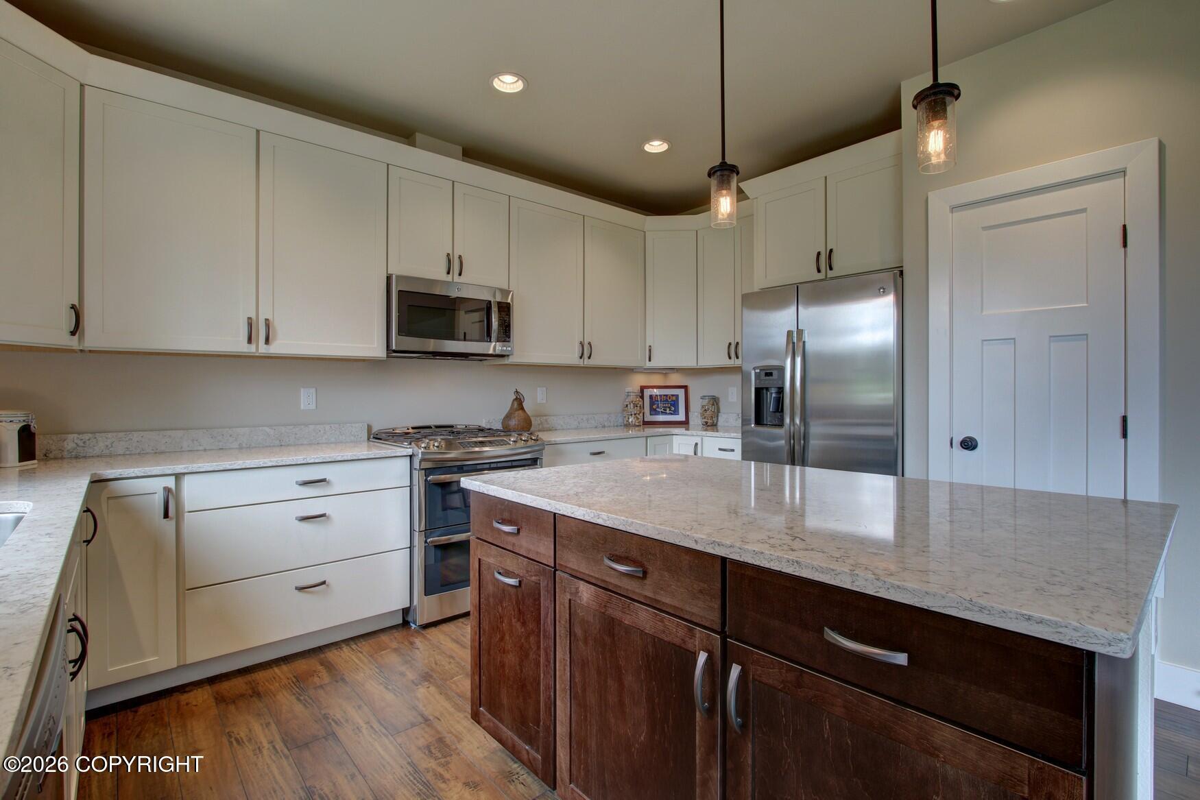 7140 MORAINE Circle