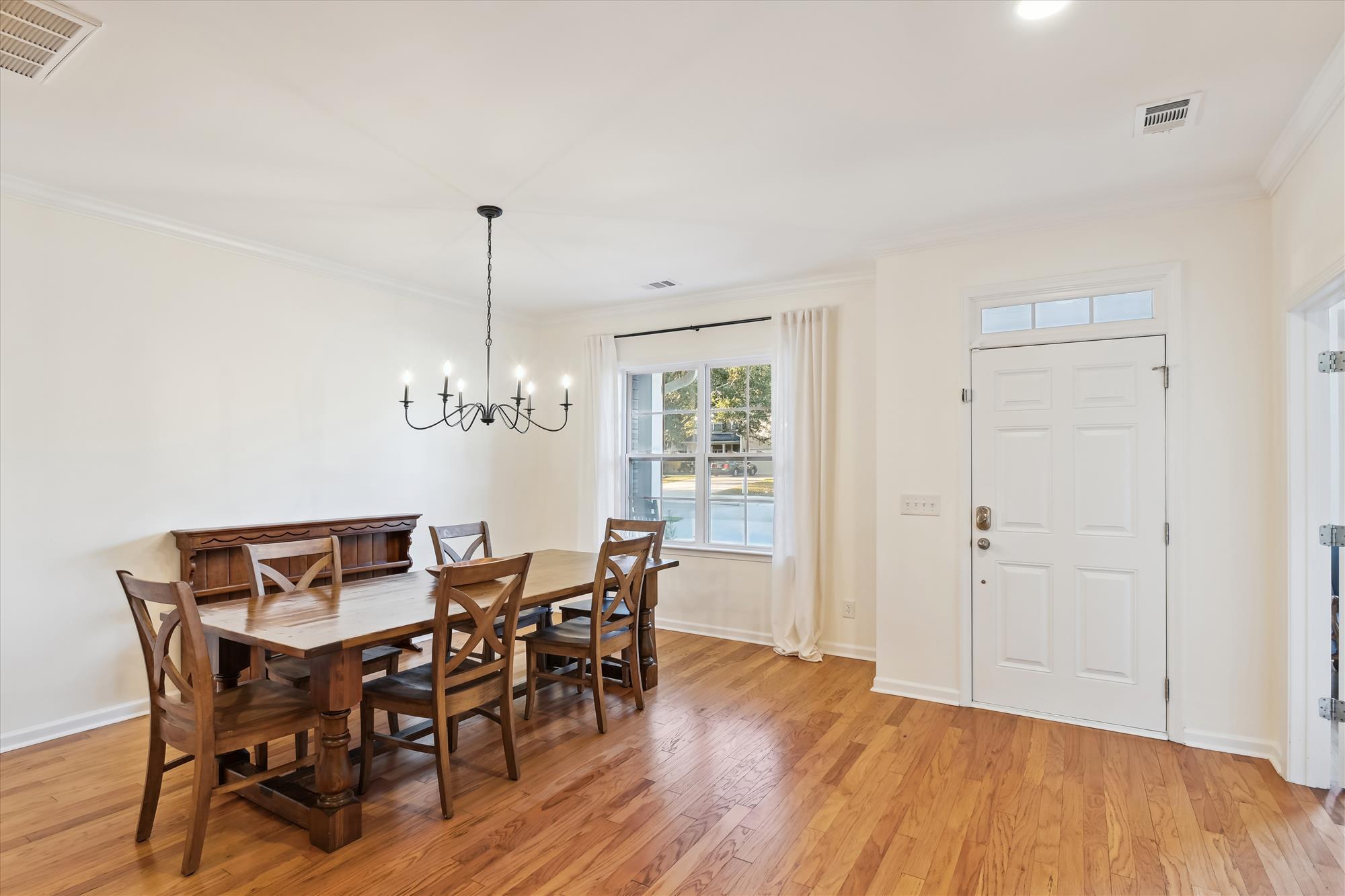 1533 Maple Grove Drive