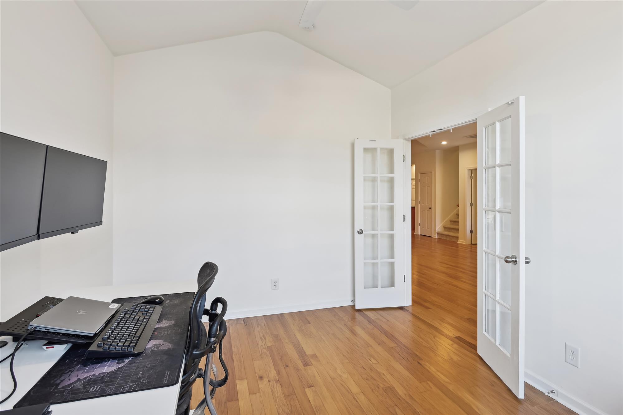 1533 Maple Grove Drive