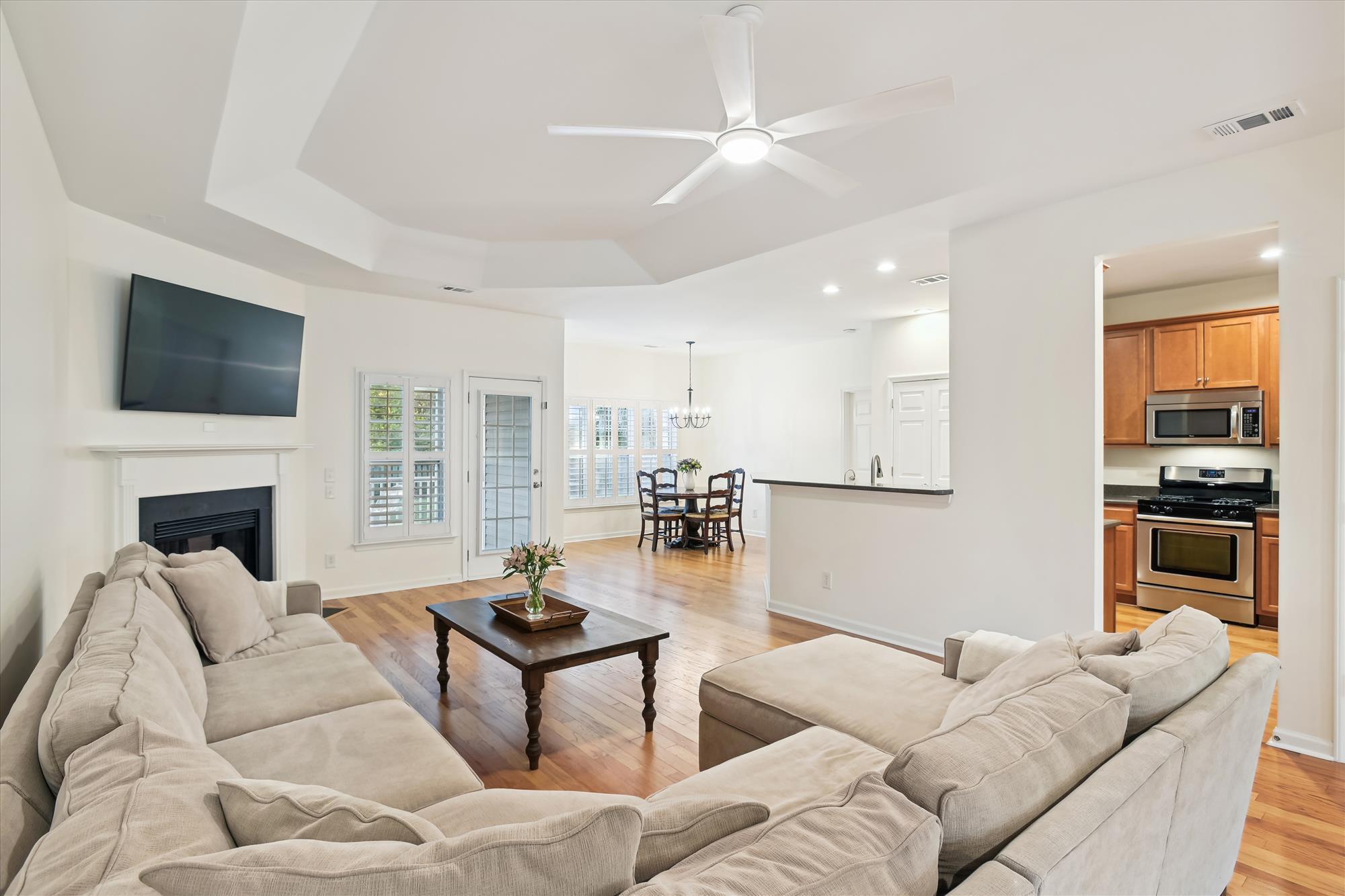 1533 Maple Grove Drive