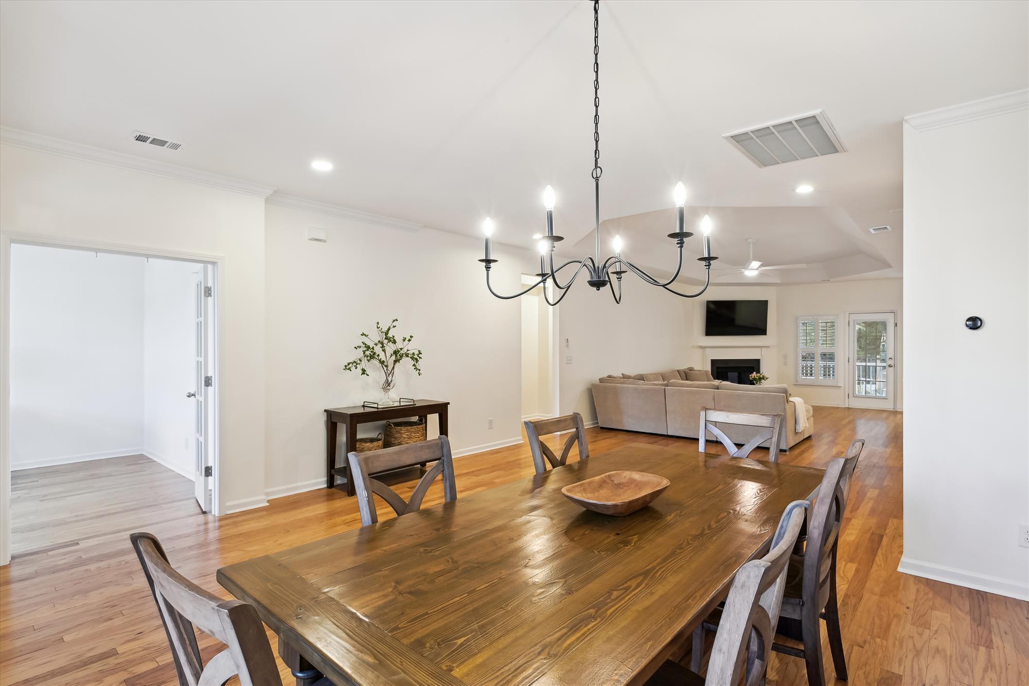 1533 Maple Grove Drive