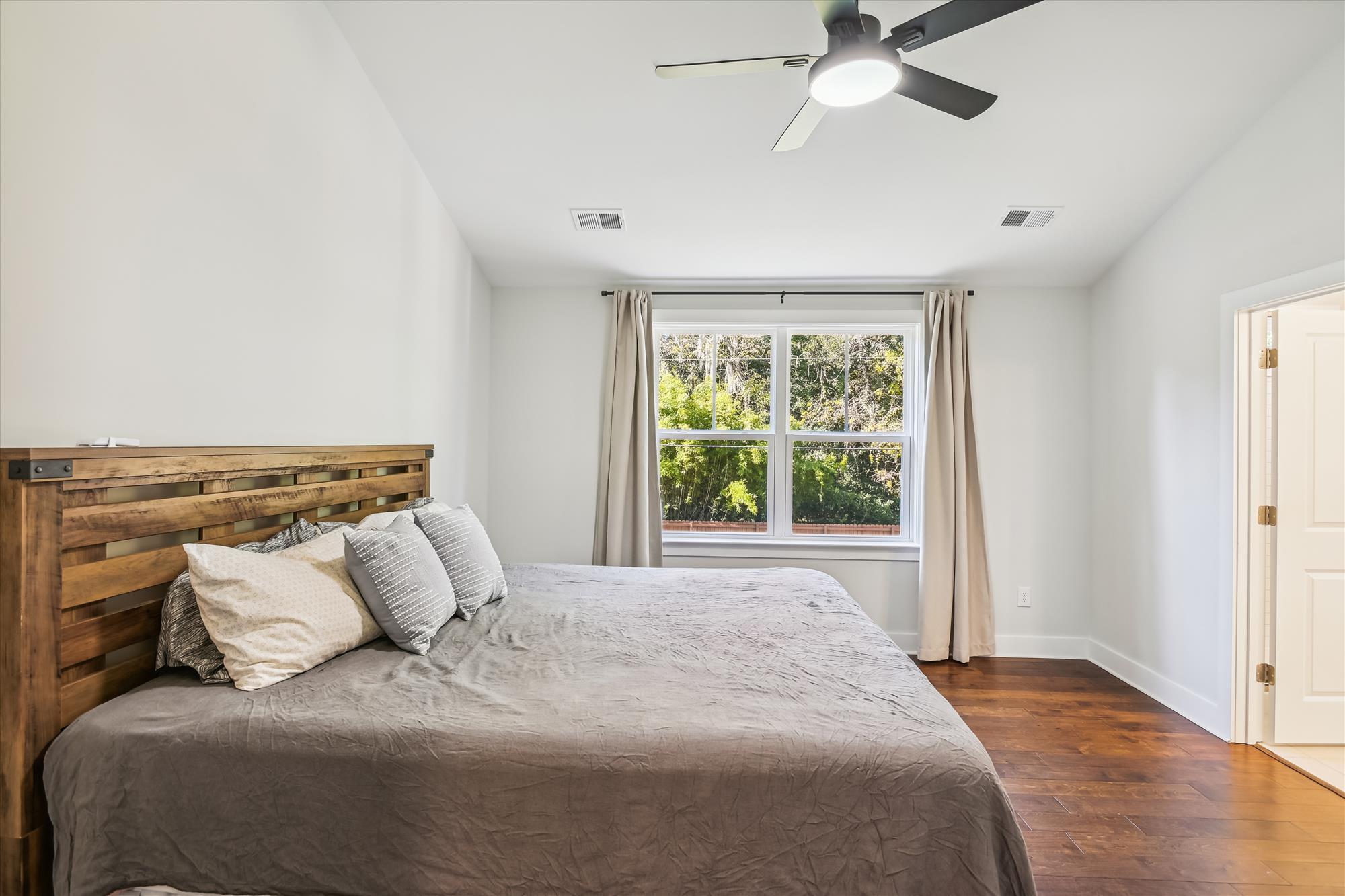 2874 Landed Gentry Way