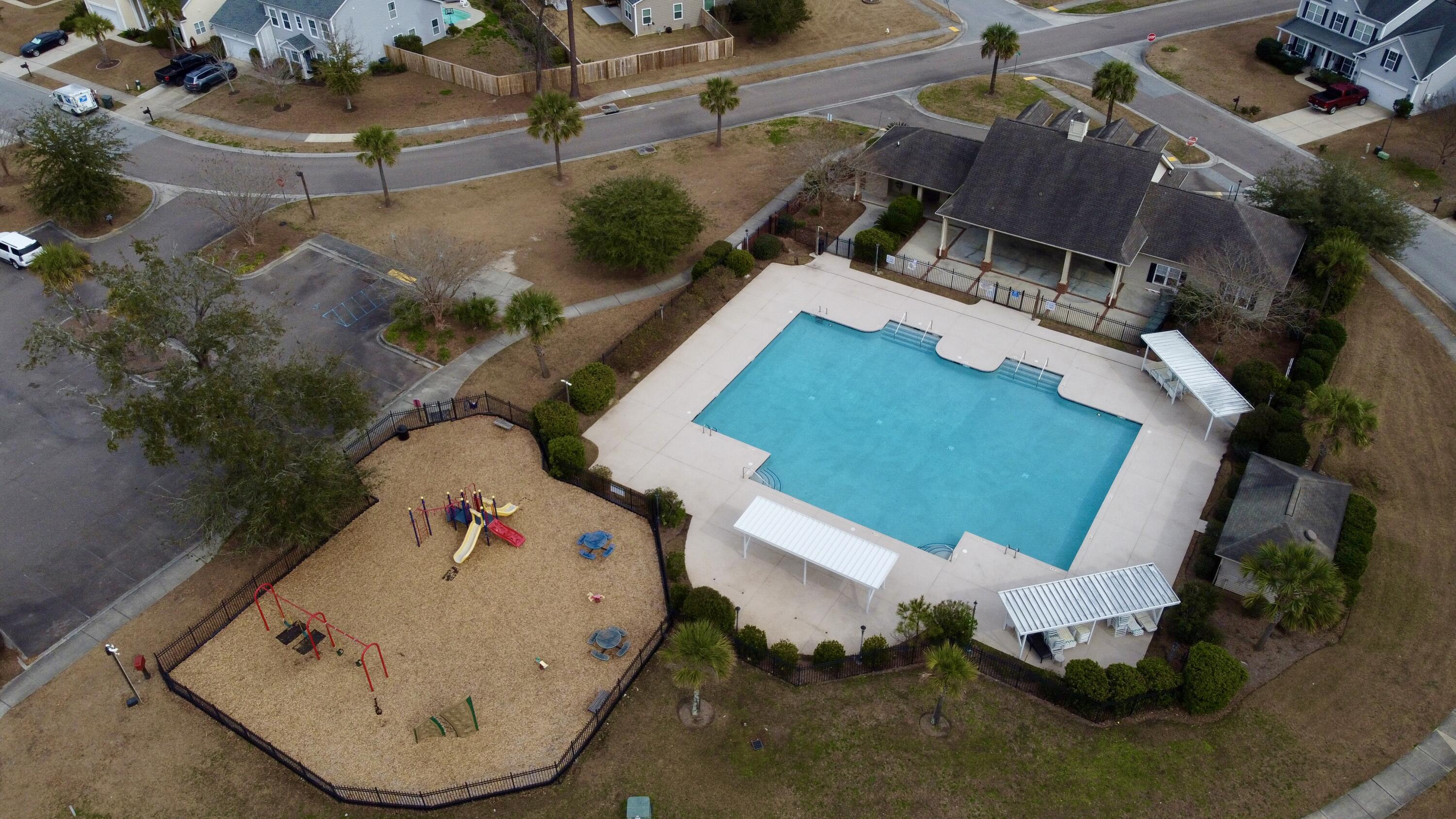 1477 Coopers Hawk Drive