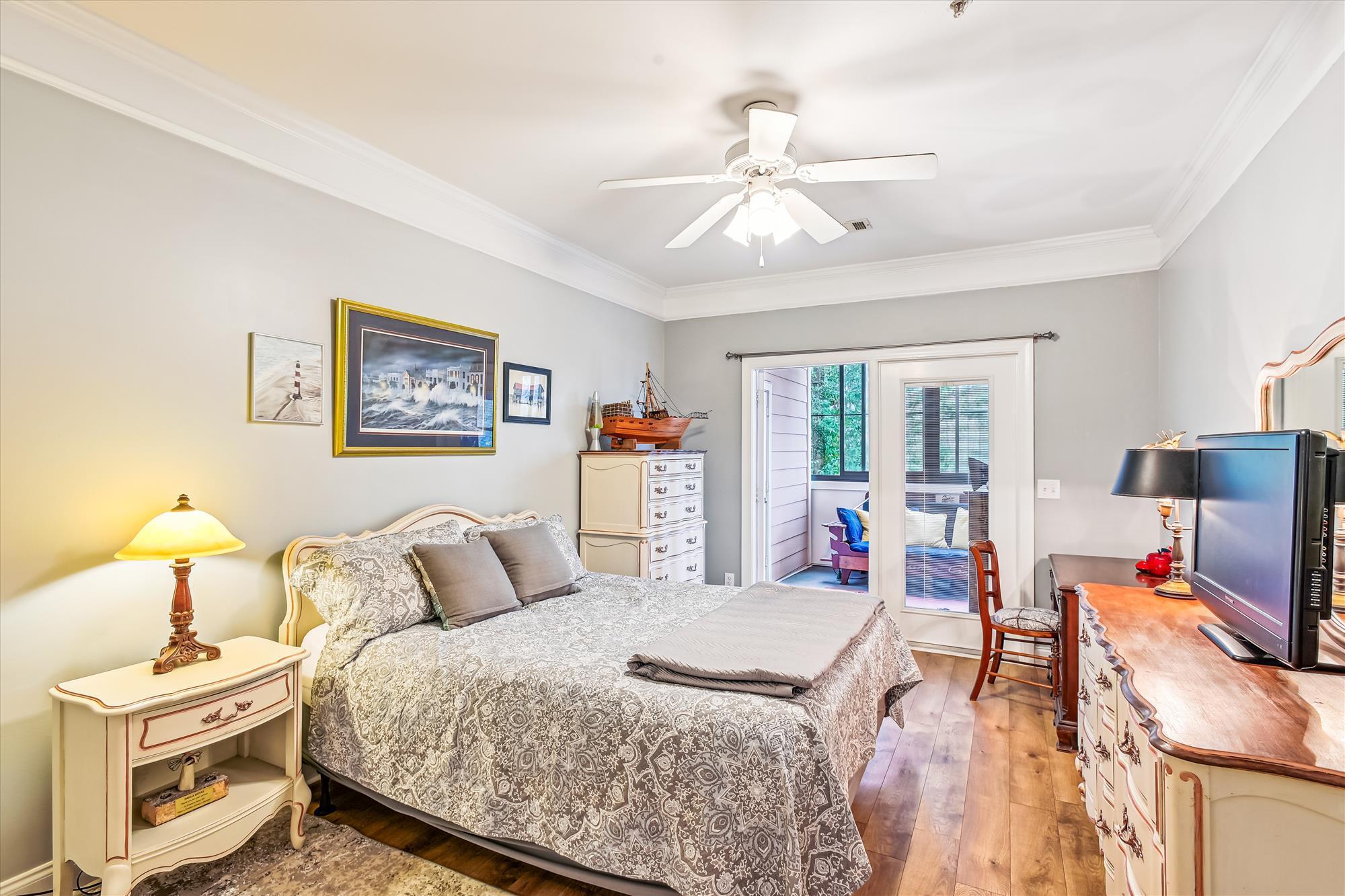 1025 Riverland Woods Place # 213