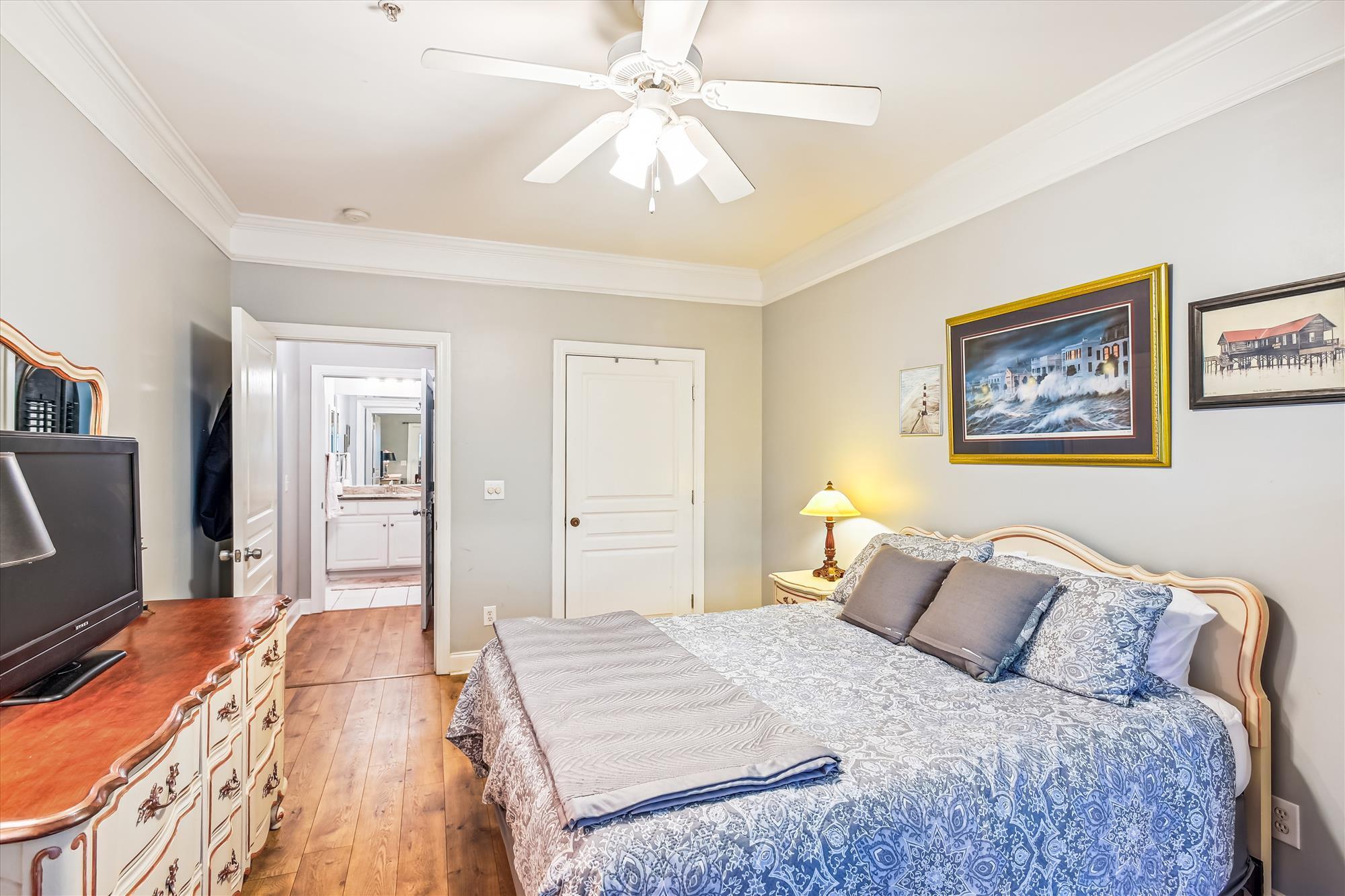 1025 Riverland Woods Place # 213