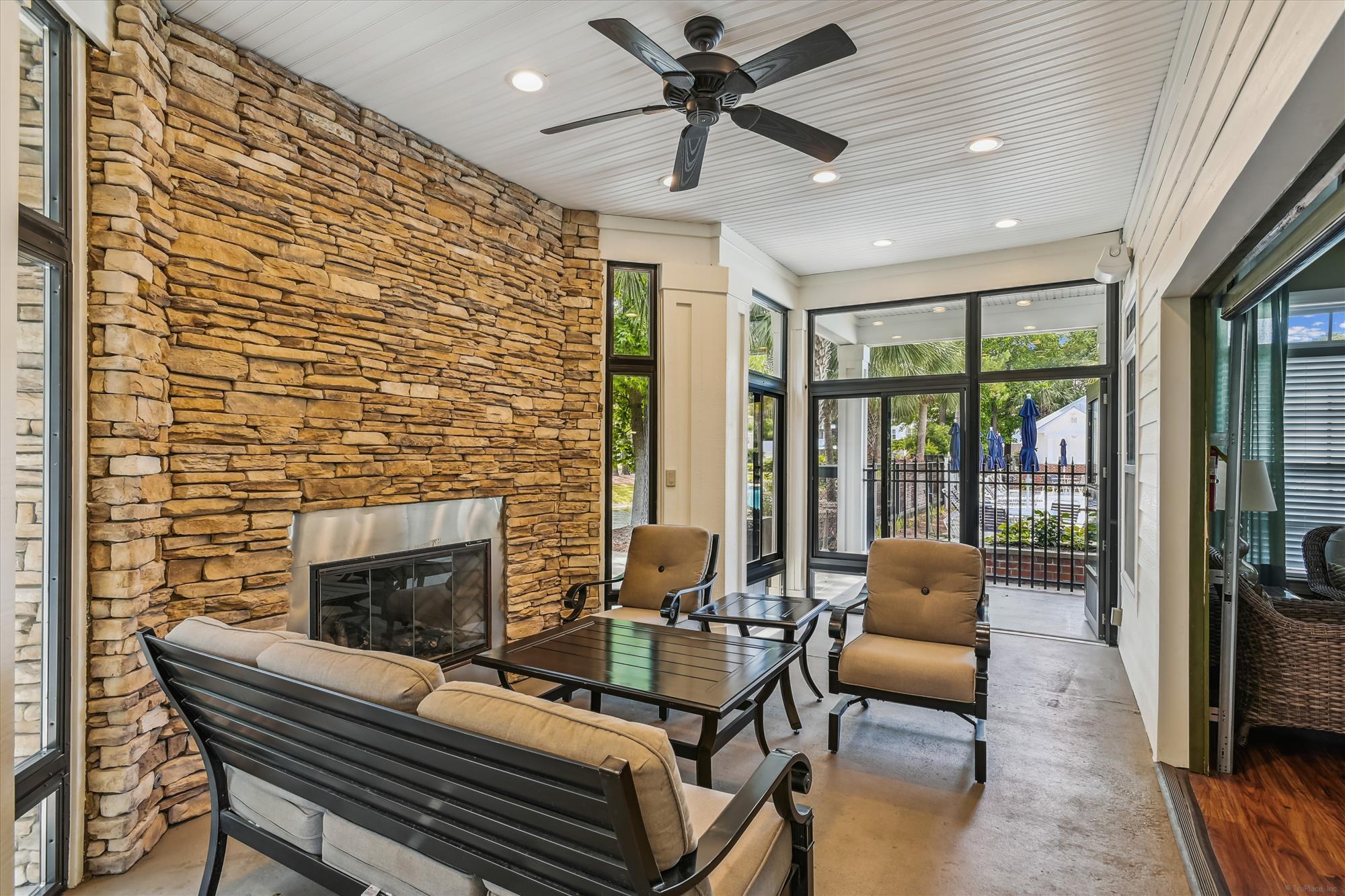 1025 Riverland Woods Place # 213