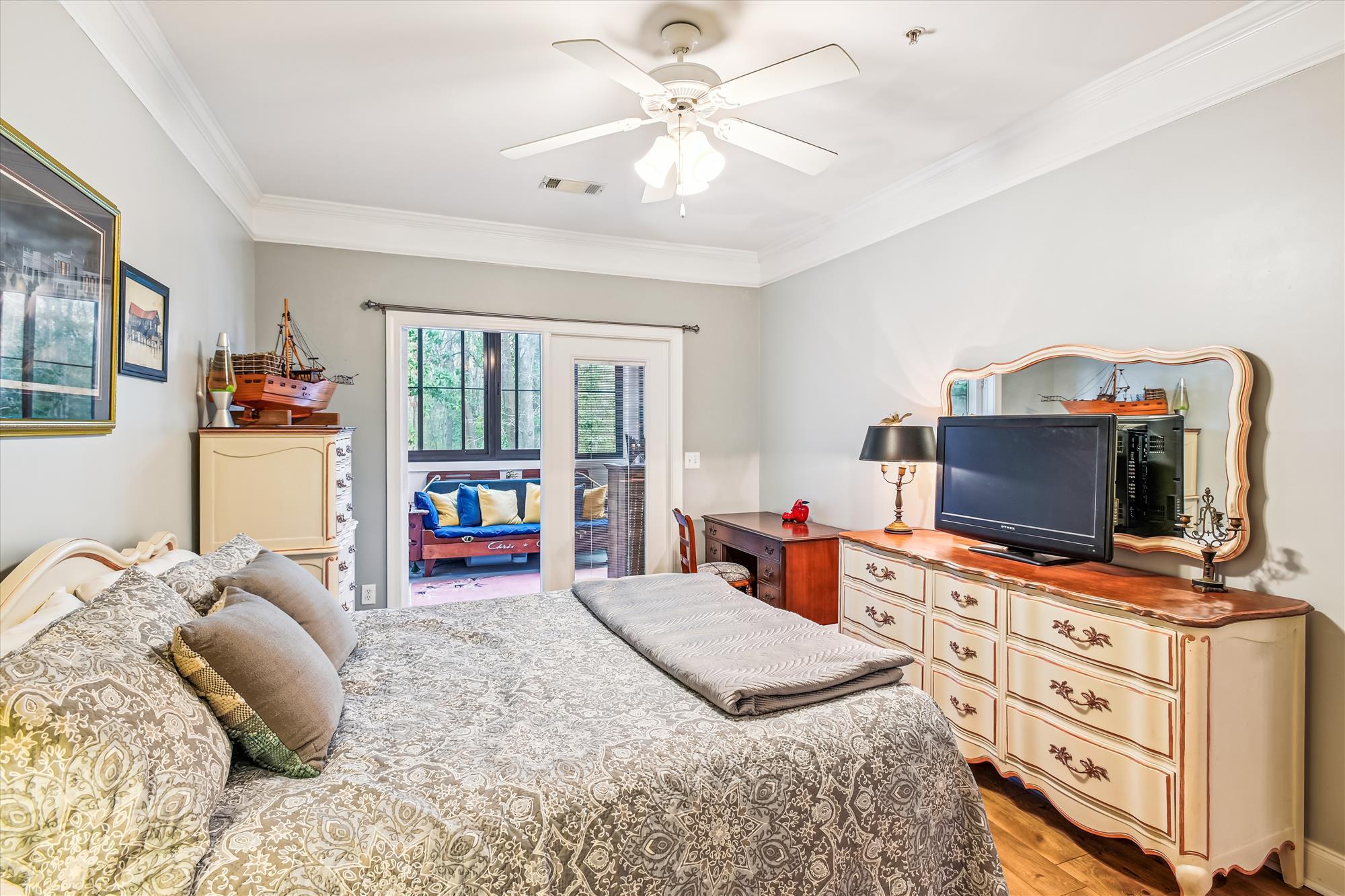 1025 Riverland Woods Place # 213