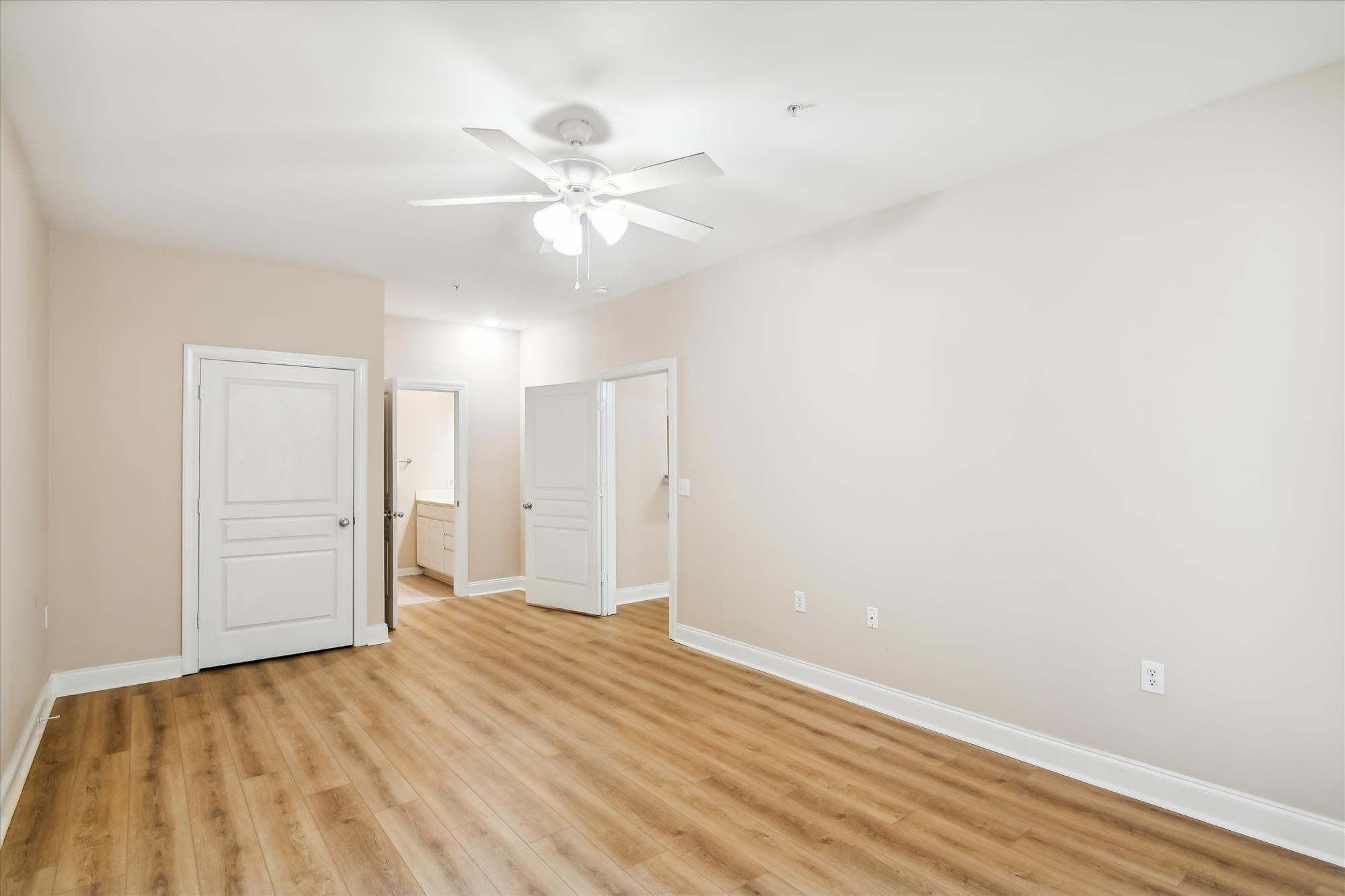 1025 Riverland Woods Place # 201