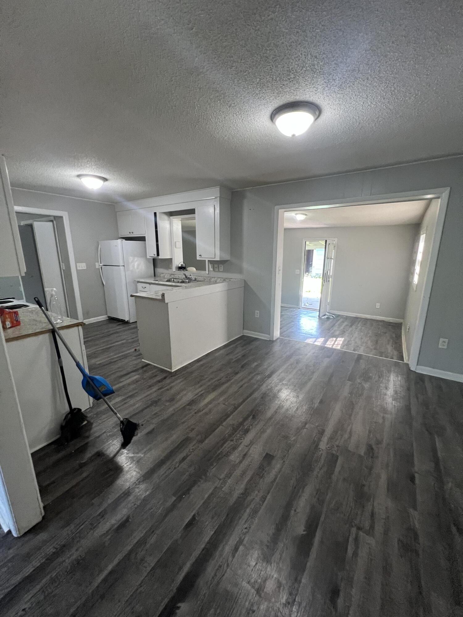 4506 Hardwood Street
