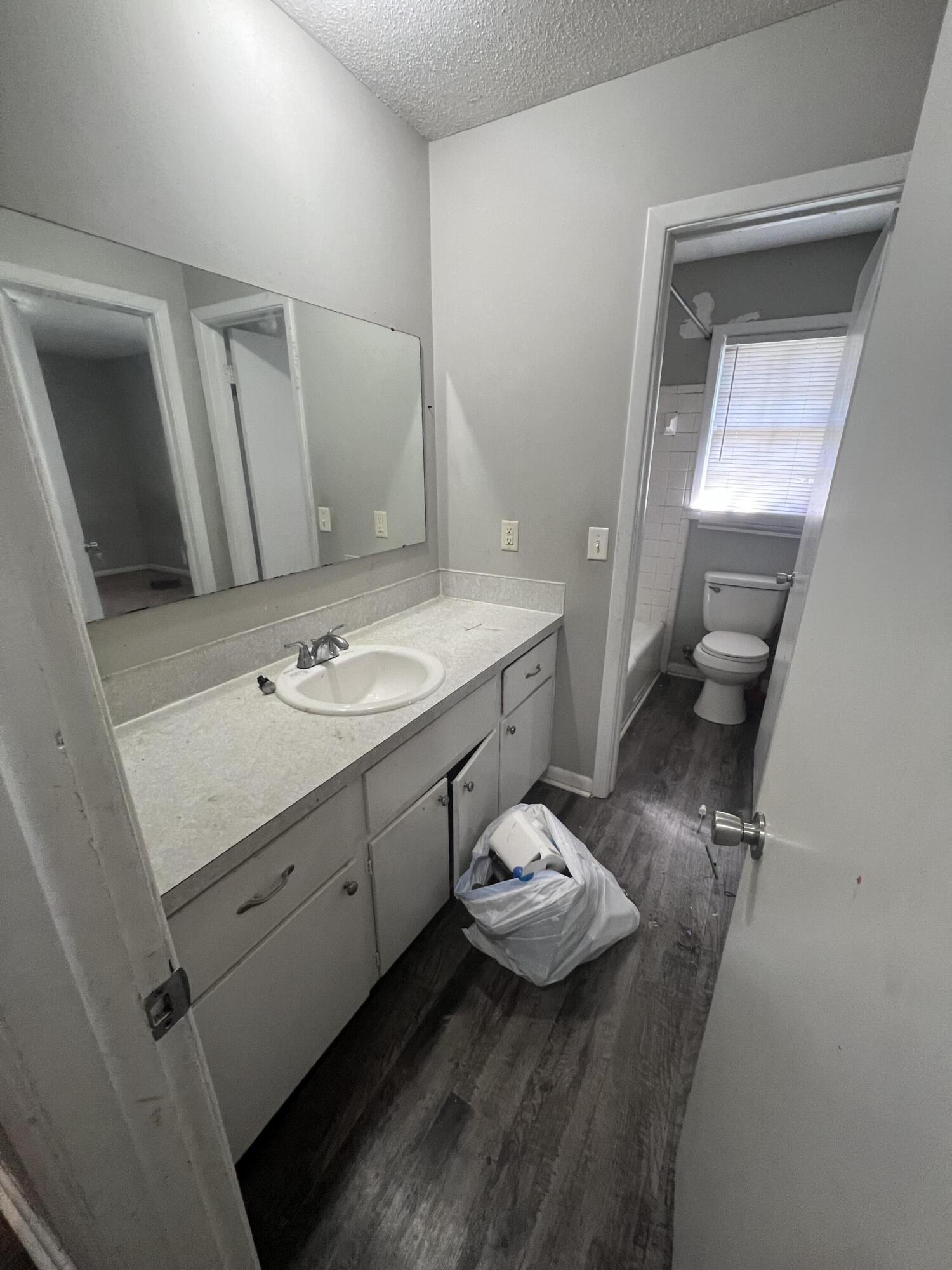 4506 Hardwood Street