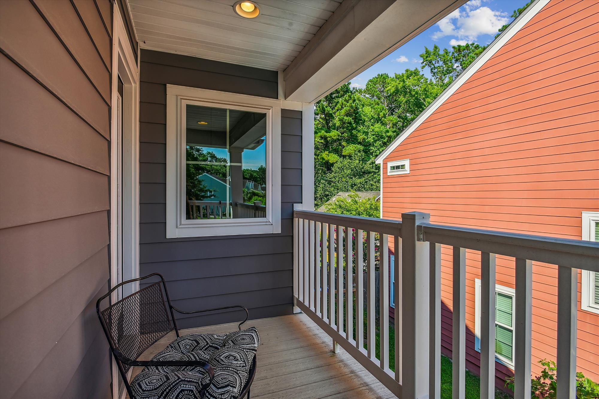 1658 Sparkleberry Lane