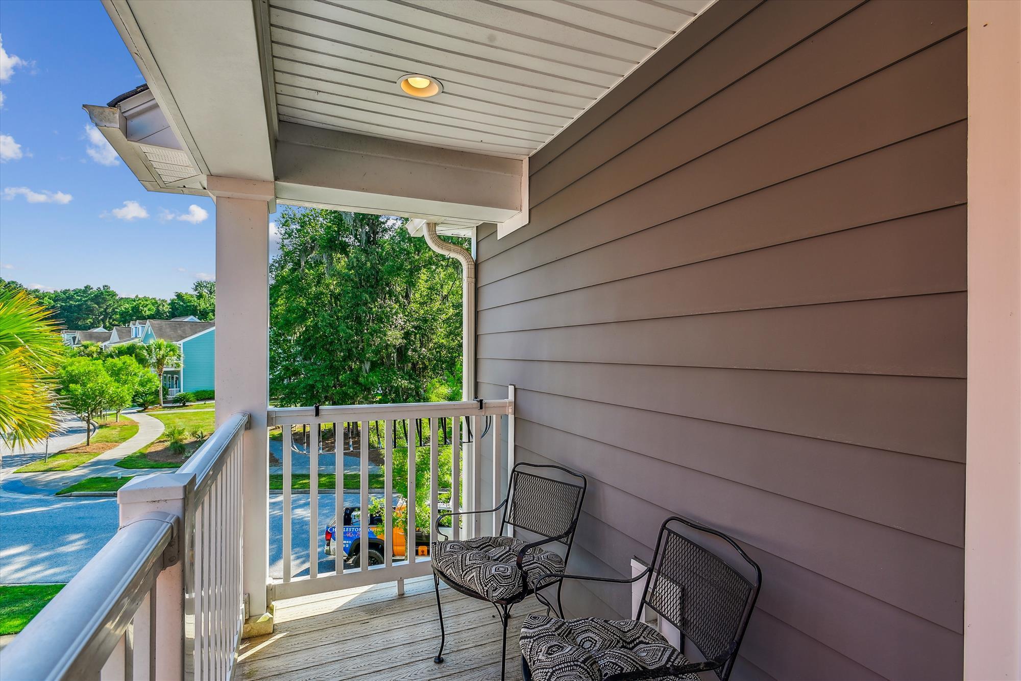 1658 Sparkleberry Lane