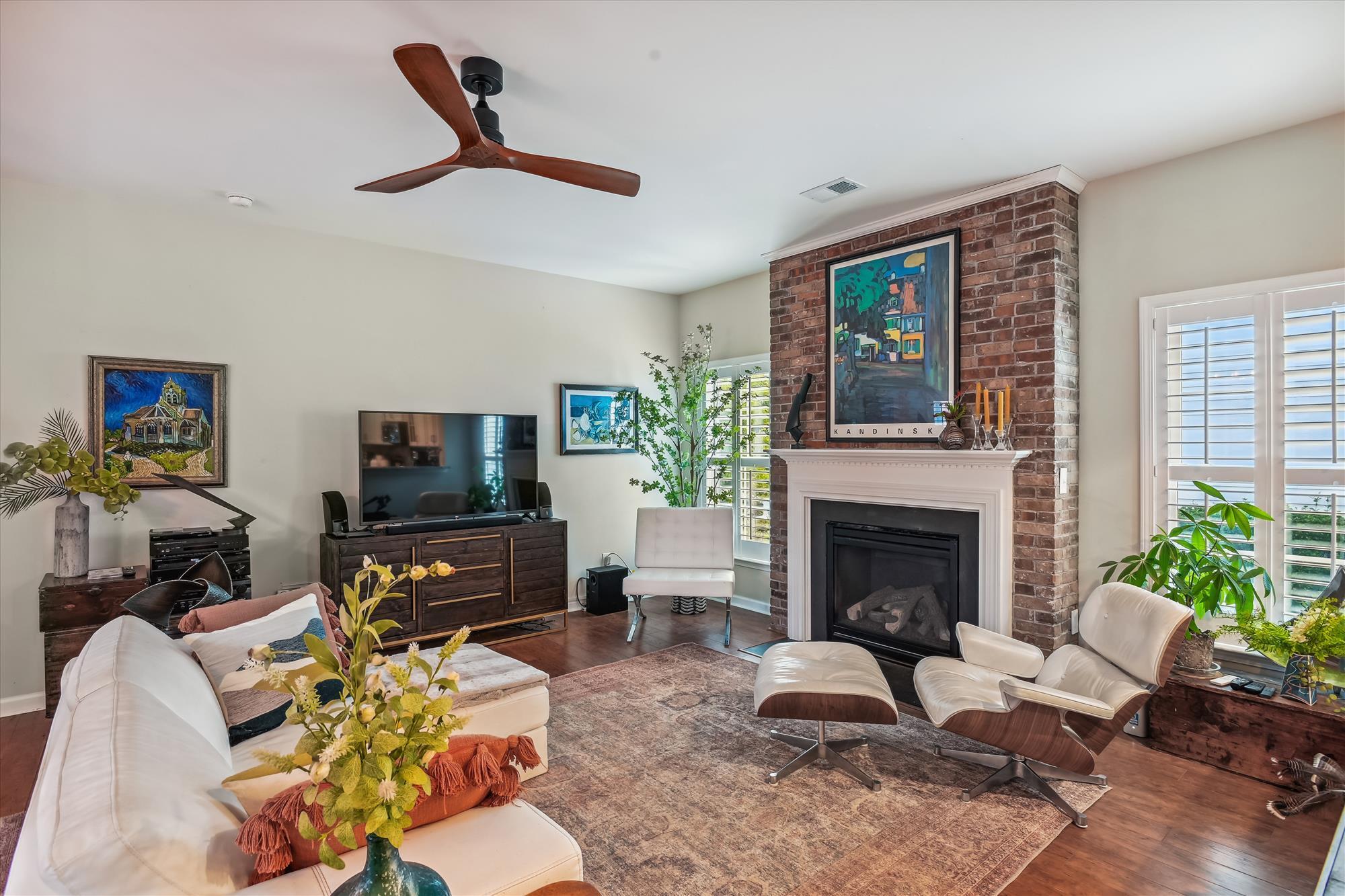 1658 Sparkleberry Lane