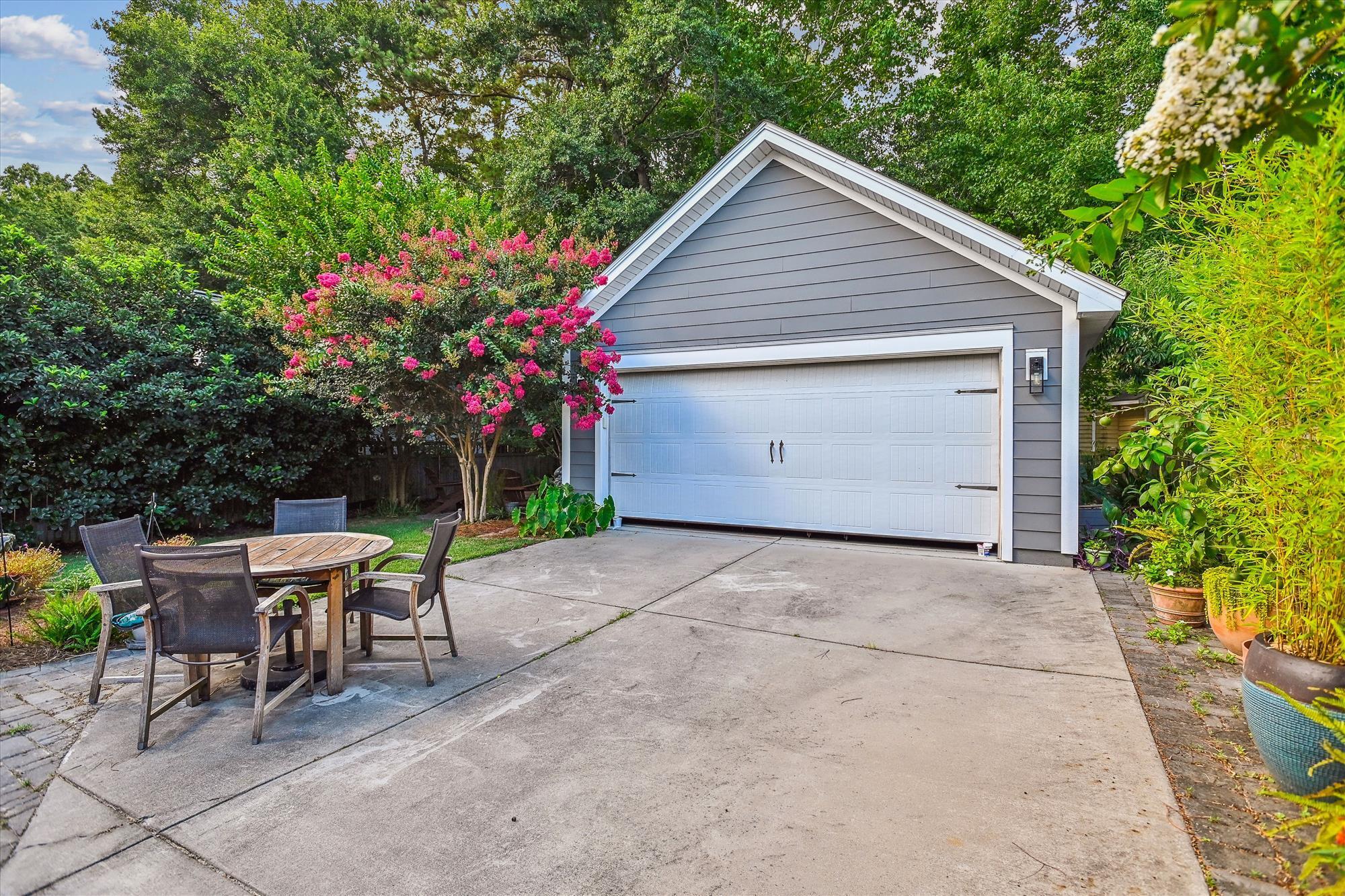 1658 Sparkleberry Lane