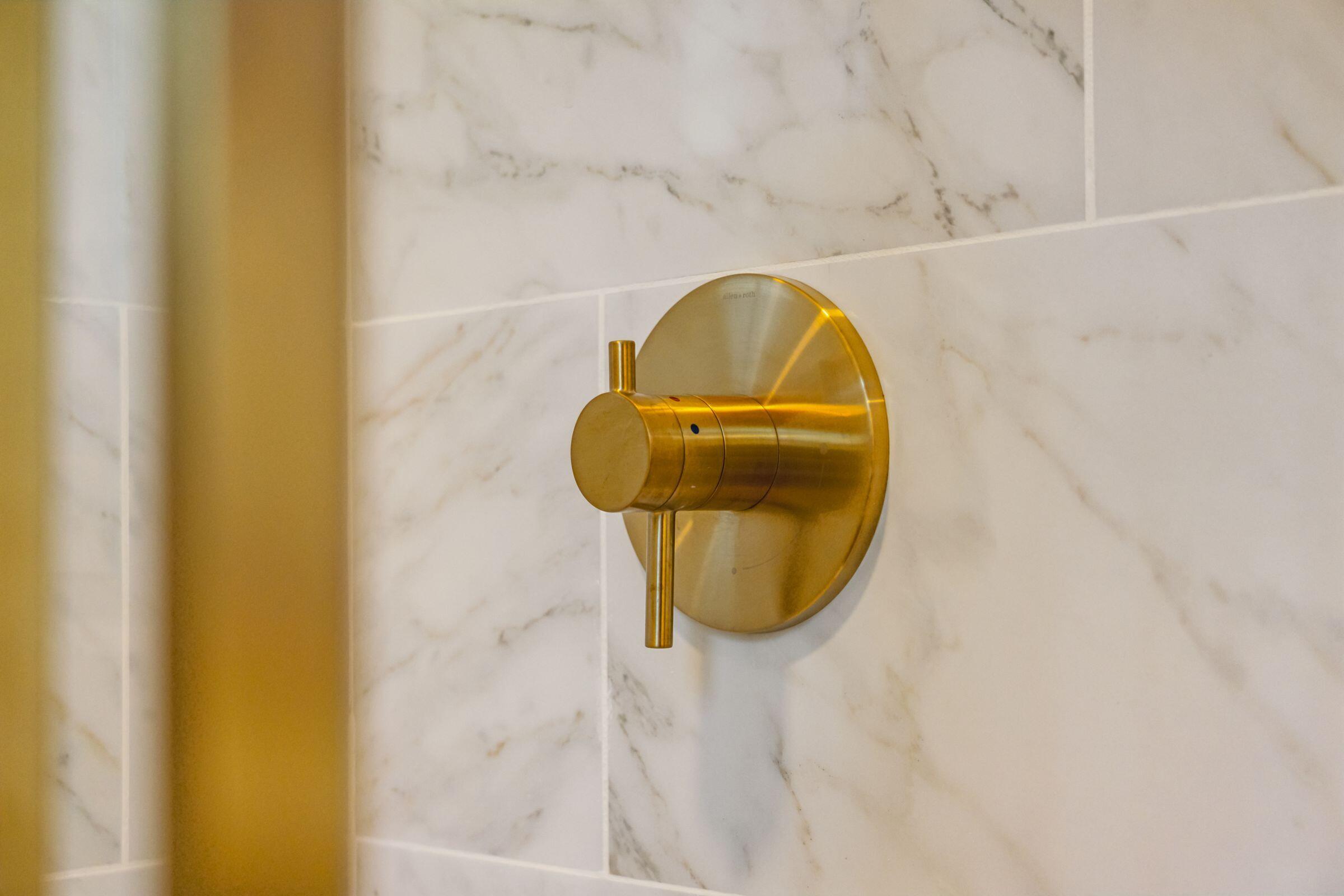 111 Saint James Boulevard