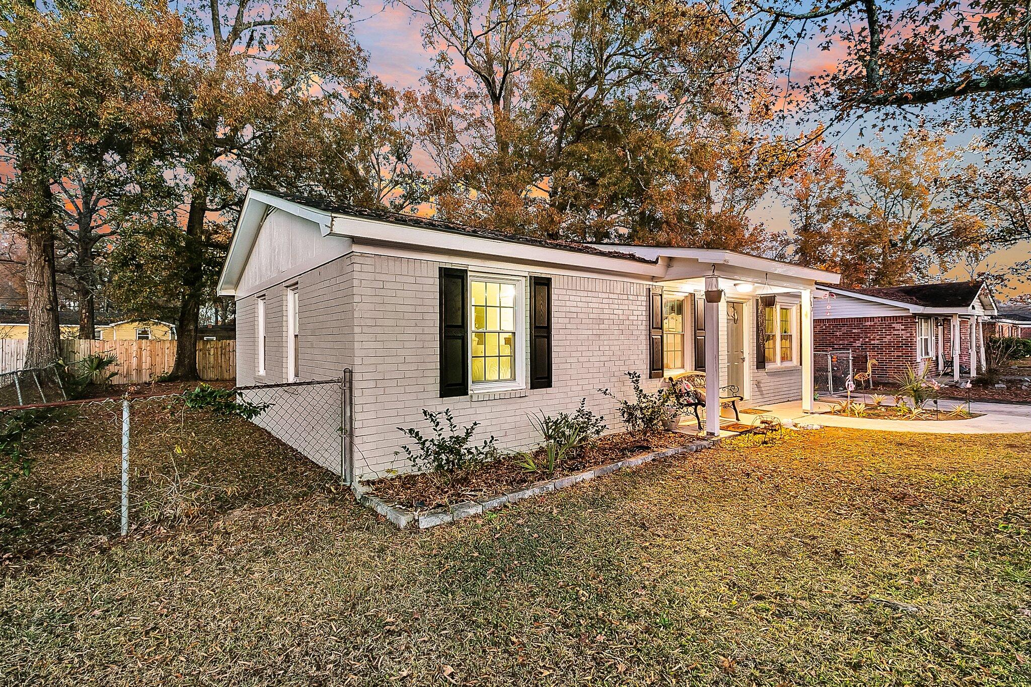 107 Dorchester Manor Boulevard