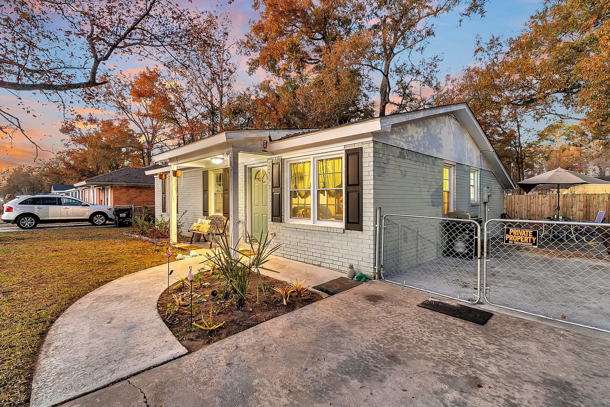 107 Dorchester Manor Boulevard