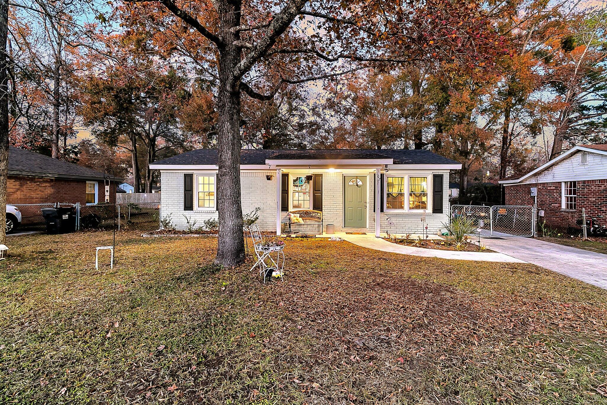 107 Dorchester Manor Boulevard