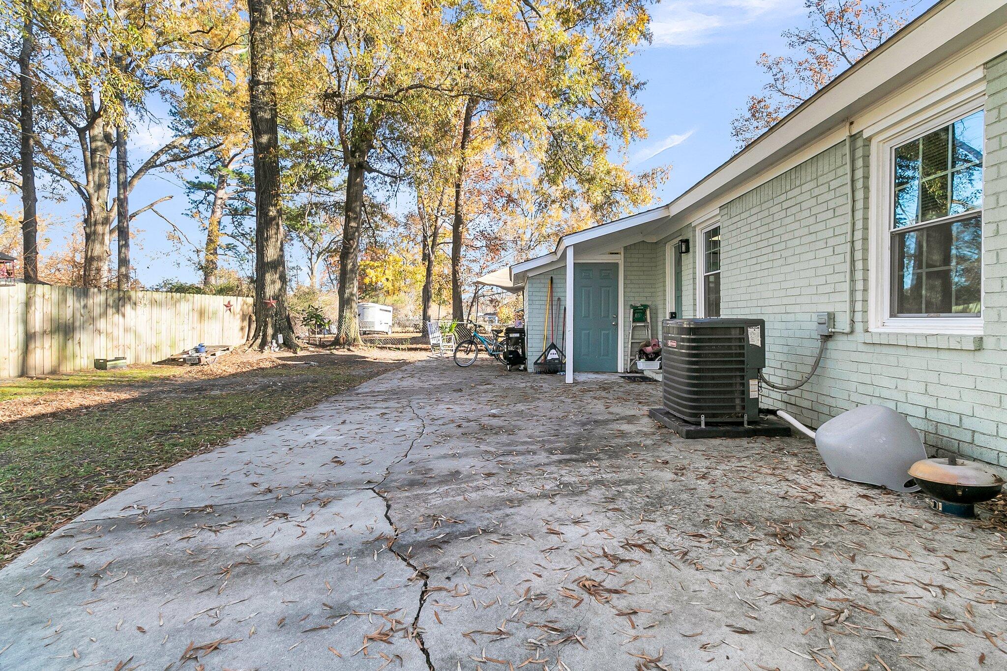 107 Dorchester Manor Boulevard