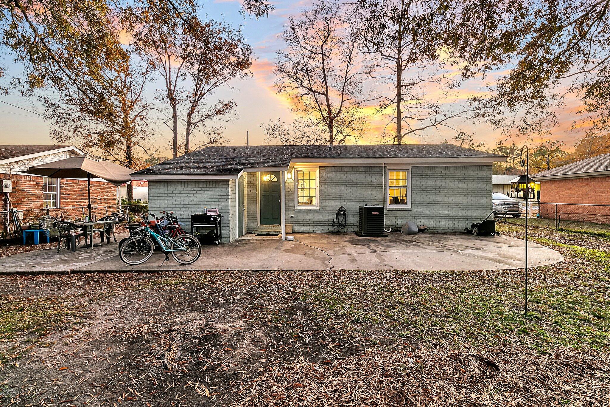 107 Dorchester Manor Boulevard