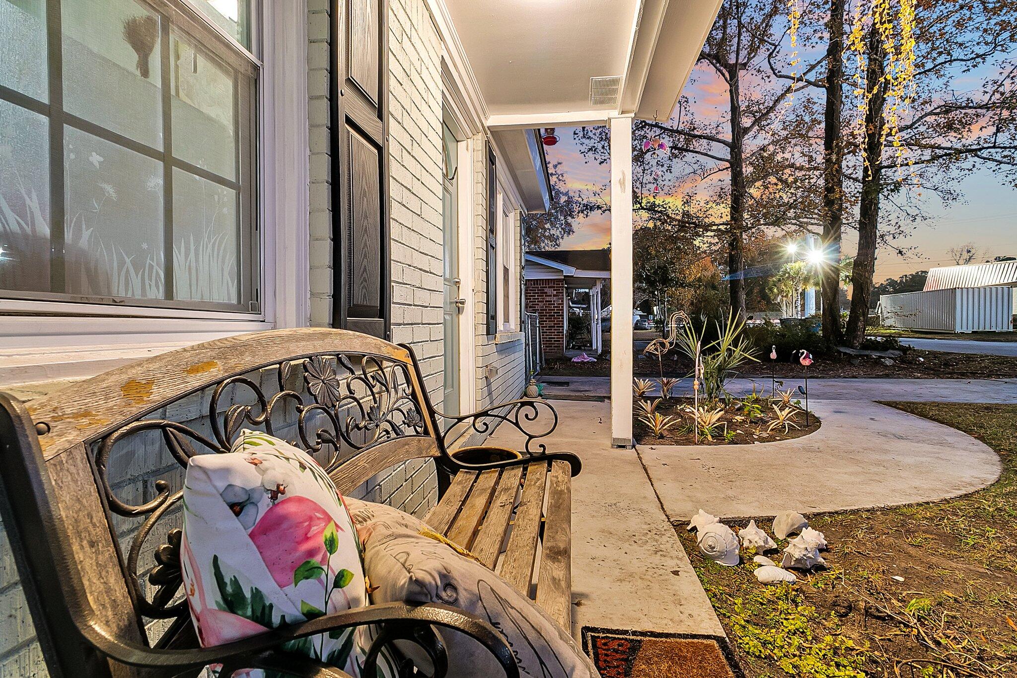 107 Dorchester Manor Boulevard