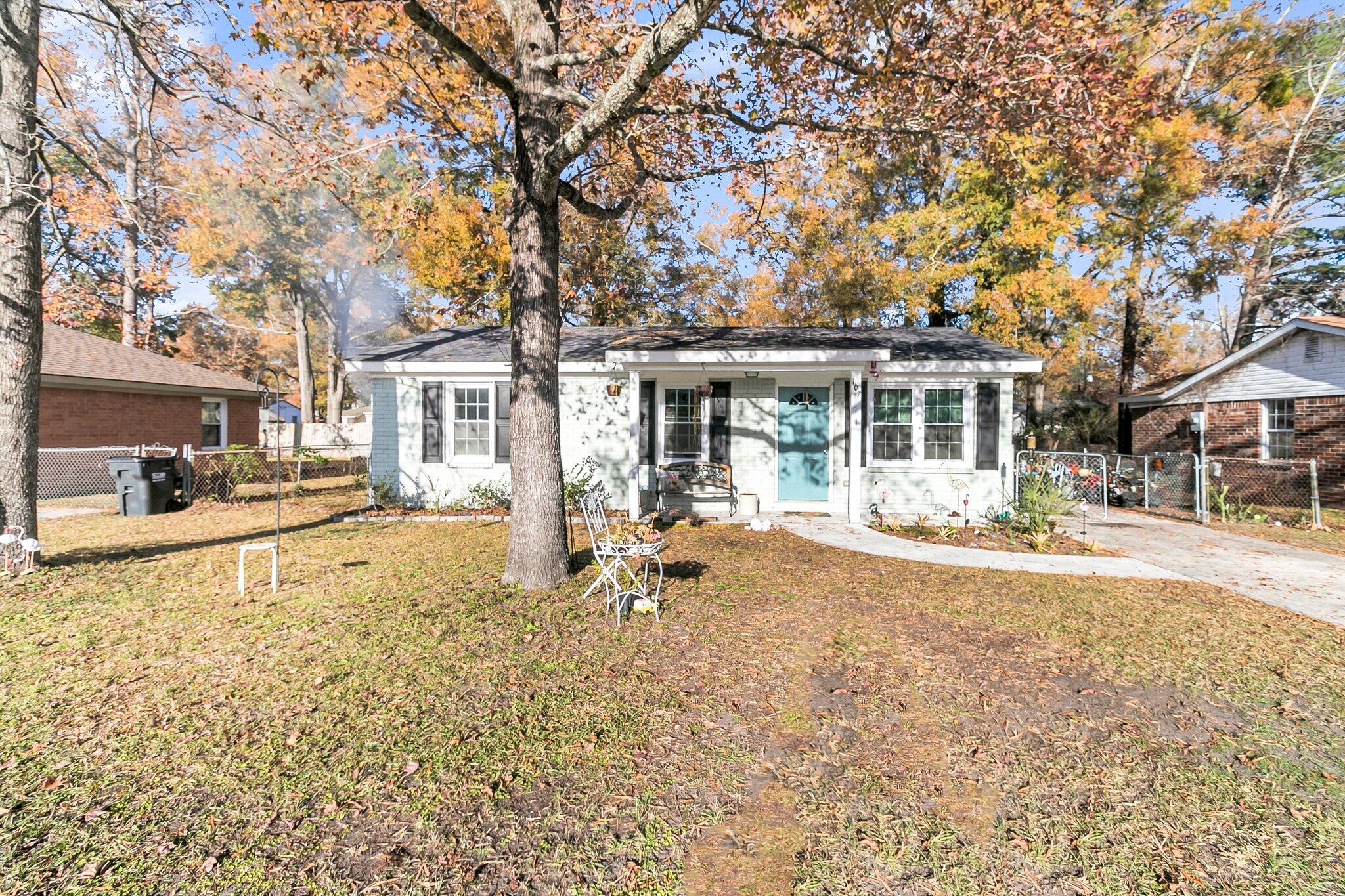 107 Dorchester Manor Boulevard