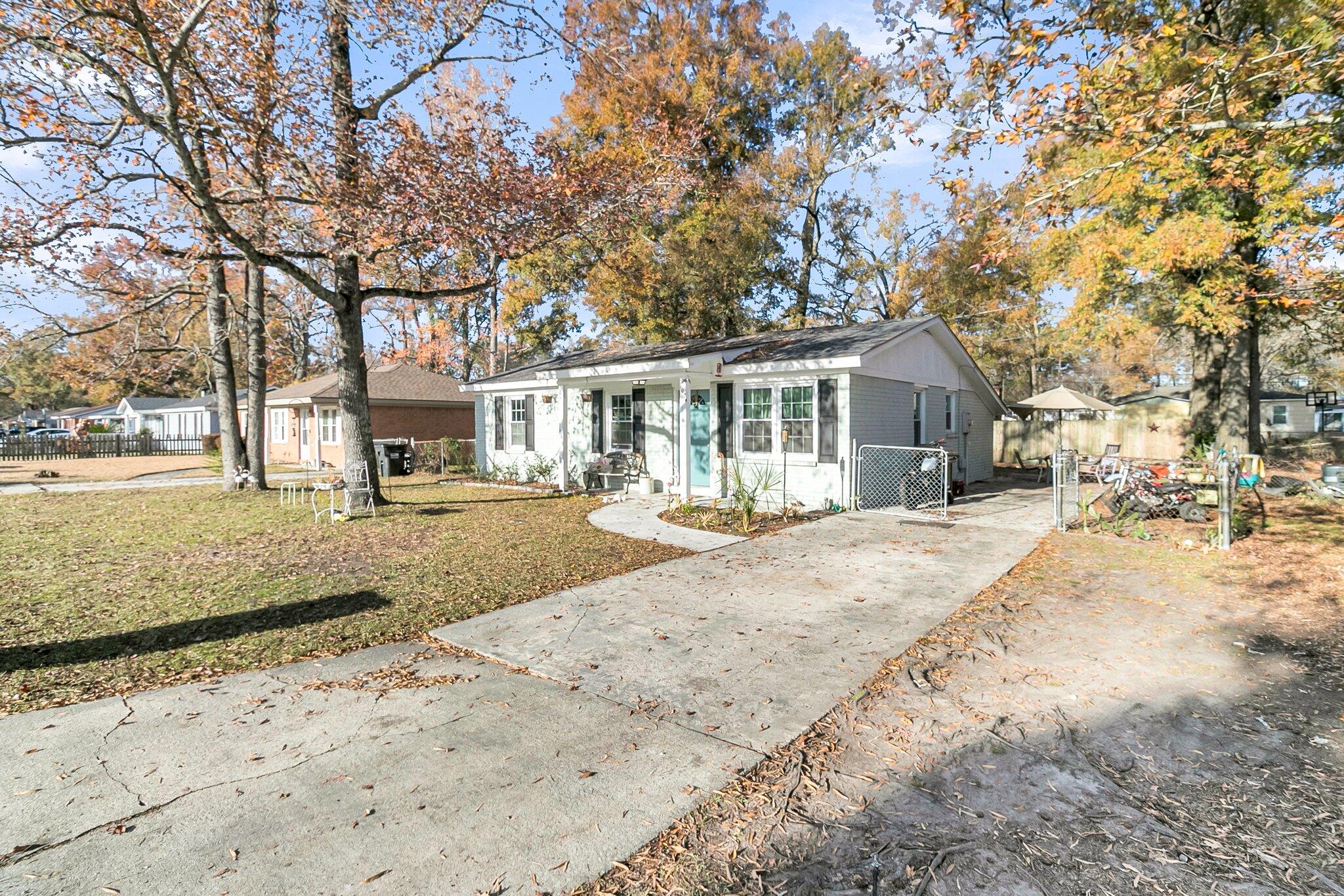 107 Dorchester Manor Boulevard