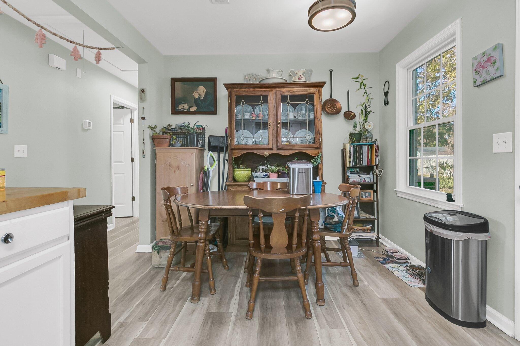 107 Dorchester Manor Boulevard