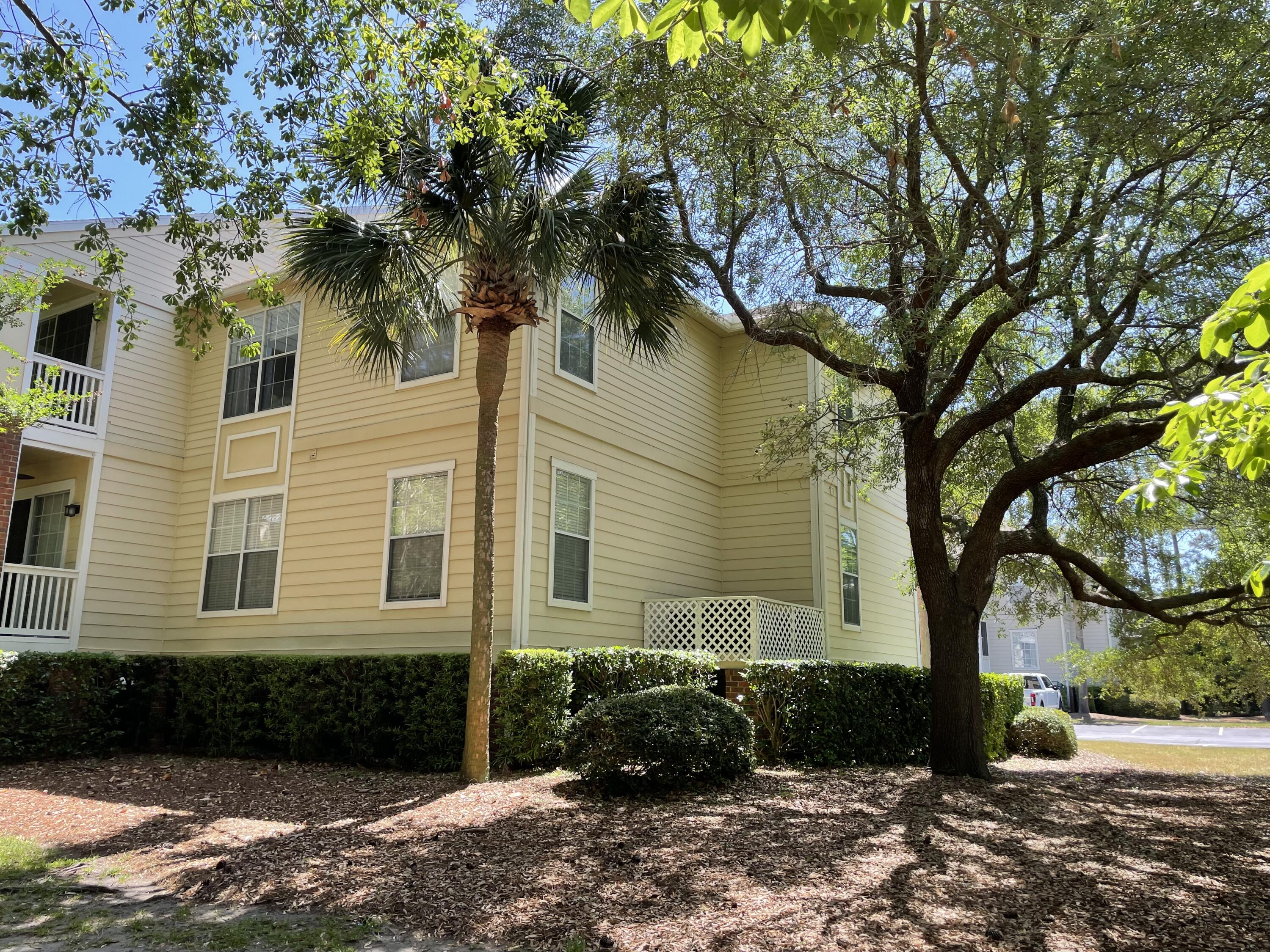 1600 Long Grove Drive Unit 411