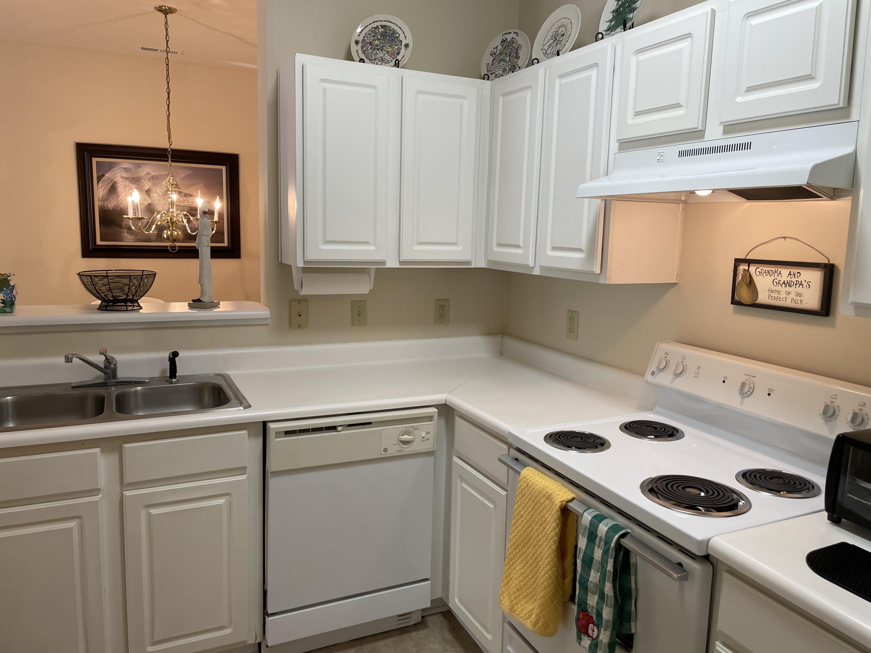 1600 Long Grove Drive Unit 411