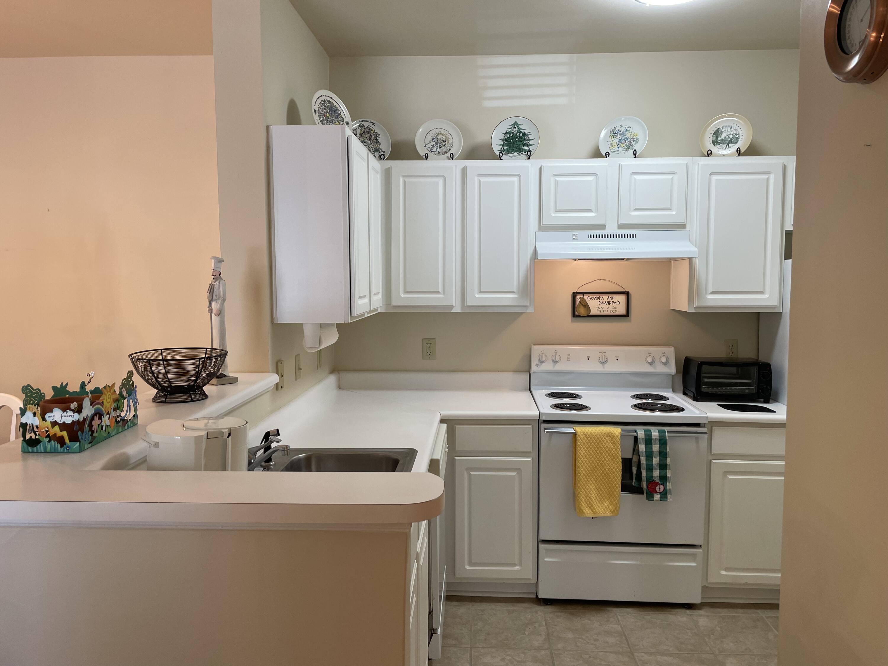 1600 Long Grove Drive Unit 411