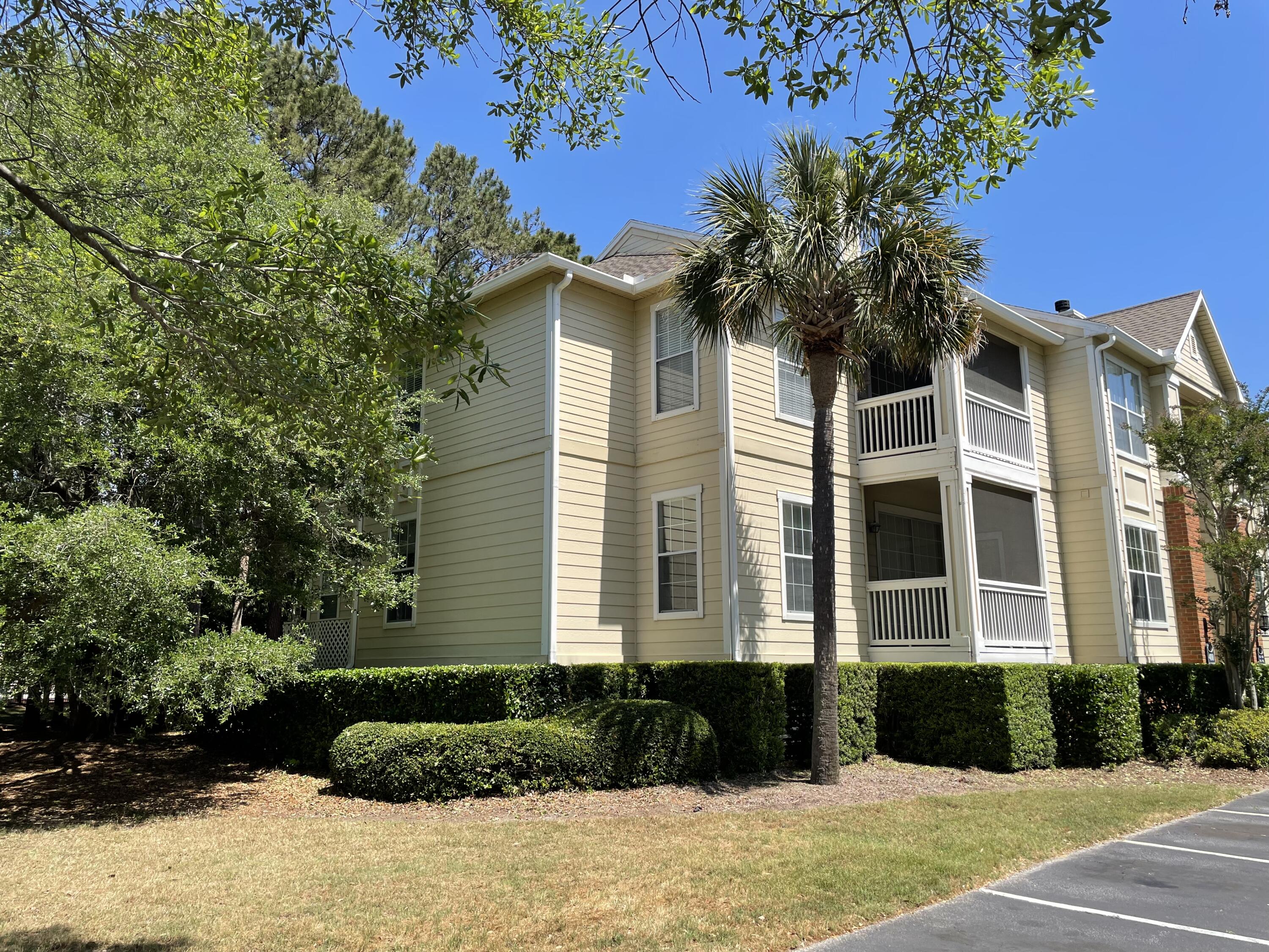 1600 Long Grove Drive Unit 411